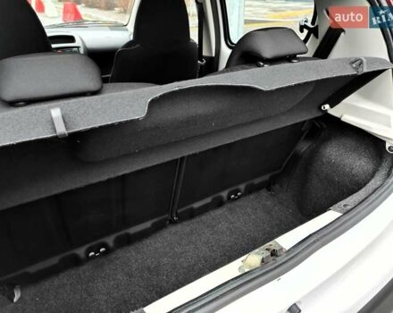 Білий Пежо 107, об'ємом двигуна 1 л та пробігом 117 тис. км за 4990 $, фото 14 на Automoto.ua