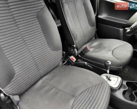 Білий Пежо 107, об'ємом двигуна 1 л та пробігом 117 тис. км за 4990 $, фото 50 на Automoto.ua