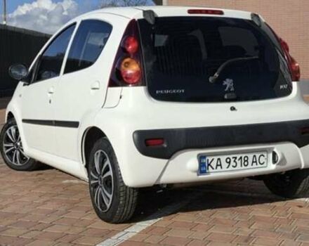 Белый Пежо 107, объемом двигателя 1 л и пробегом 145 тыс. км за 6900 $, фото 17 на Automoto.ua