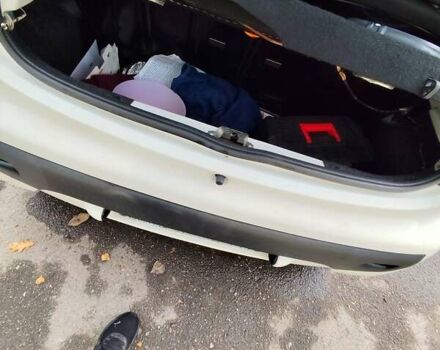 Белый Пежо 107, объемом двигателя 1 л и пробегом 90 тыс. км за 6500 $, фото 9 на Automoto.ua