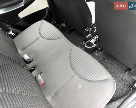 Білий Пежо 107, об'ємом двигуна 1 л та пробігом 117 тис. км за 4990 $, фото 55 на Automoto.ua