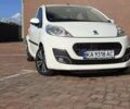 Белый Пежо 107, объемом двигателя 1 л и пробегом 145 тыс. км за 6900 $, фото 4 на Automoto.ua