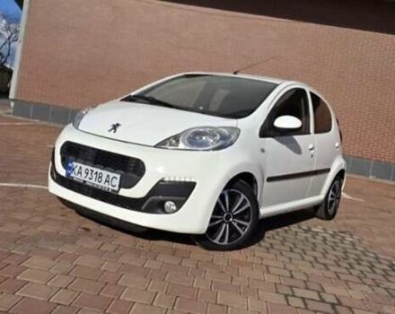 Белый Пежо 107, объемом двигателя 1 л и пробегом 145 тыс. км за 6900 $, фото 18 на Automoto.ua