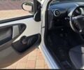 Белый Пежо 107, объемом двигателя 1 л и пробегом 145 тыс. км за 6900 $, фото 12 на Automoto.ua