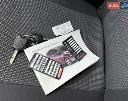 Белый Пежо 107, объемом двигателя 1 л и пробегом 82 тыс. км за 5999 $, фото 3 на Automoto.ua
