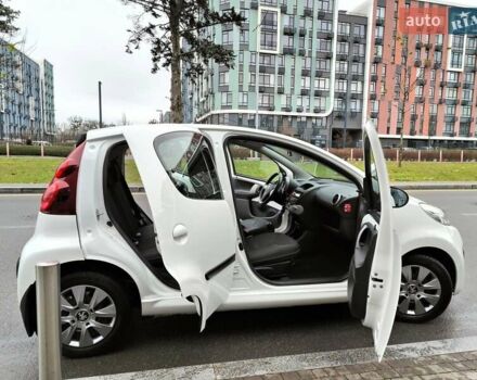 Білий Пежо 107, об'ємом двигуна 1 л та пробігом 117 тис. км за 4990 $, фото 24 на Automoto.ua