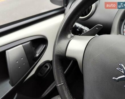 Білий Пежо 107, об'ємом двигуна 1 л та пробігом 117 тис. км за 4990 $, фото 49 на Automoto.ua