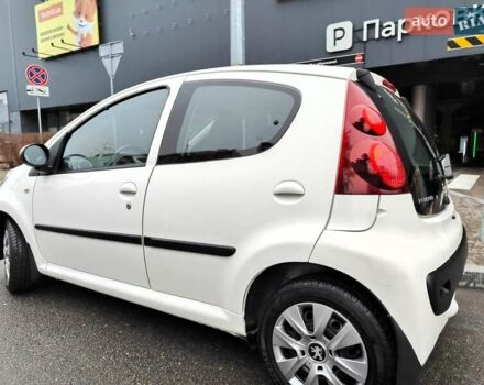 Білий Пежо 107, об'ємом двигуна 1 л та пробігом 117 тис. км за 4990 $, фото 11 на Automoto.ua