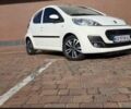 Белый Пежо 107, объемом двигателя 1 л и пробегом 145 тыс. км за 6900 $, фото 7 на Automoto.ua