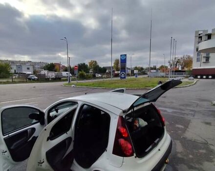 Белый Пежо 107, объемом двигателя 1 л и пробегом 90 тыс. км за 6500 $, фото 16 на Automoto.ua