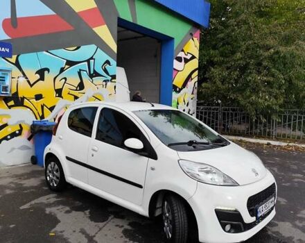 Белый Пежо 107, объемом двигателя 1 л и пробегом 90 тыс. км за 6500 $, фото 12 на Automoto.ua