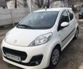 Білий Пежо 107, об'ємом двигуна 1 л та пробігом 52 тис. км за 8000 $, фото 1 на Automoto.ua