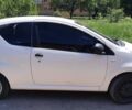 Белый Пежо 107, объемом двигателя 1 л и пробегом 129 тыс. км за 4200 $, фото 1 на Automoto.ua