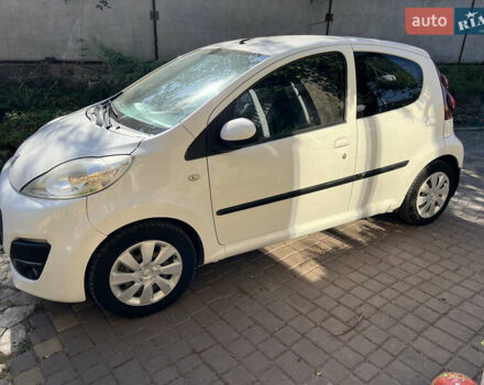 Білий Пежо 107, об'ємом двигуна 1 л та пробігом 150 тис. км за 5700 $, фото 8 на Automoto.ua