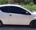 Белый Пежо 107, объемом двигателя 1 л и пробегом 129 тыс. км за 4200 $, фото 1 на Automoto.ua