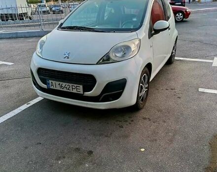 Білий Пежо 107, об'ємом двигуна 1 л та пробігом 200 тис. км за 4500 $, фото 2 на Automoto.ua