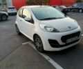Білий Пежо 107, об'ємом двигуна 1 л та пробігом 200 тис. км за 4500 $, фото 1 на Automoto.ua