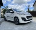 Белый Пежо 107, объемом двигателя 1 л и пробегом 214 тыс. км за 4900 $, фото 1 на Automoto.ua