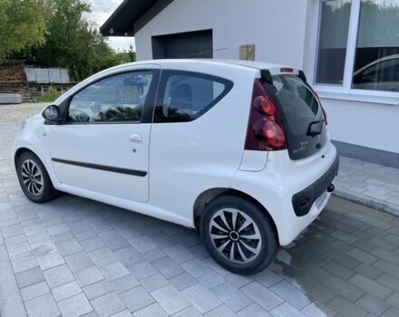 Белый Пежо 107, объемом двигателя 1 л и пробегом 214 тыс. км за 4900 $, фото 12 на Automoto.ua