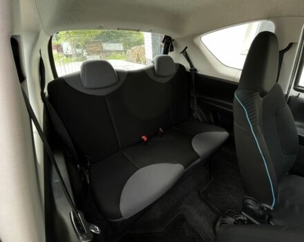 Белый Пежо 107, объемом двигателя 1 л и пробегом 214 тыс. км за 4900 $, фото 8 на Automoto.ua