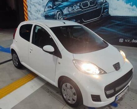 Пежо 107 2011 в Самборе на Automoto.ua Белый Пежо 107, объемом двигателя 1 л и пробегом 180 тыс. км за 3700 $, фото 1 на Automoto.ua