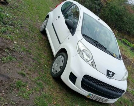 Пежо 107 2011 в Прилуках на Automoto.ua Белый Пежо 107, объемом двигателя 1 л и пробегом 380 тыс. км за 1750 $, фото 1 на Automoto.ua