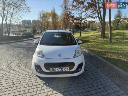 Белый Пежо 107, объемом двигателя 1 л и пробегом 64 тыс. км за 5500 $, фото 1 на Automoto.ua