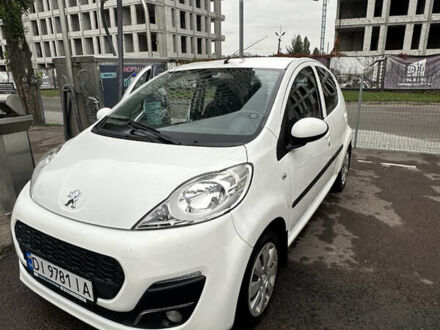 Пежо 107 2013 у Києві на Automoto.ua Білий Пежо 107, об'ємом двигуна 1 л та пробігом 116 тис. км за 5500 $, фото 1 на Automoto.ua