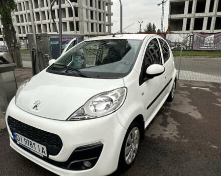 Белый Пежо 107, объемом двигателя 1 л и пробегом 116 тыс. км за 5500 $, фото 1 на Automoto.ua