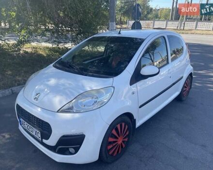 Белый Пежо 107, объемом двигателя 1 л и пробегом 102 тыс. км за 6800 $, фото 1 на Automoto.ua