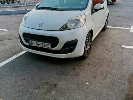 Пежо 107 2014 в Кропивницком (Кировограде) на Automoto.ua Белый Пежо 107, объемом двигателя 1 л и пробегом 200 тыс. км за 4500 $, фото 1 на Automoto.ua
