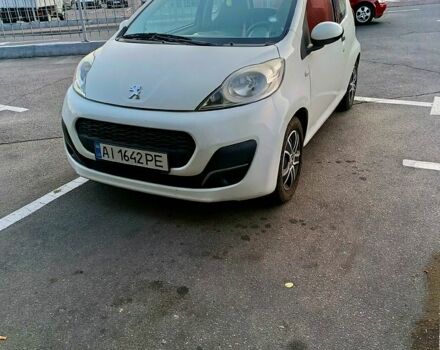 Білий Пежо 107, об'ємом двигуна 1 л та пробігом 200 тис. км за 4500 $, фото 1 на Automoto.ua