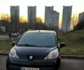 Черный Пежо 107, объемом двигателя 1 л и пробегом 186 тыс. км за 3750 $, фото 1 на Automoto.ua