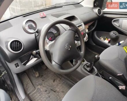 Чорний Пежо 107, об'ємом двигуна 1 л та пробігом 148 тис. км за 3900 $, фото 5 на Automoto.ua