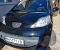 Черный Пежо 107, объемом двигателя 1 л и пробегом 120 тыс. км за 4500 $, фото 1 на Automoto.ua