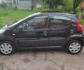 Чорний Пежо 107, об'ємом двигуна 1 л та пробігом 246 тис. км за 4500 $, фото 3 на Automoto.ua