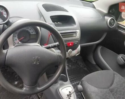 Чорний Пежо 107, об'ємом двигуна 1 л та пробігом 246 тис. км за 4500 $, фото 4 на Automoto.ua