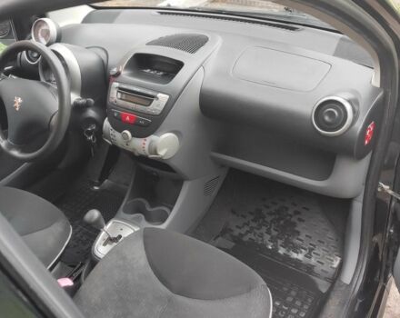 Черный Пежо 107, объемом двигателя 1 л и пробегом 250 тыс. км за 4300 $, фото 9 на Automoto.ua