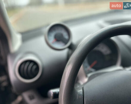 Черный Пежо 107, объемом двигателя 1 л и пробегом 110 тыс. км за 5200 $, фото 10 на Automoto.ua