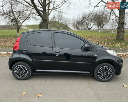 Черный Пежо 107, объемом двигателя 1 л и пробегом 110 тыс. км за 5200 $, фото 3 на Automoto.ua