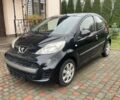 Черный Пежо 107, объемом двигателя 1 л и пробегом 160 тыс. км за 4650 $, фото 2 на Automoto.ua