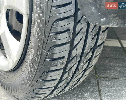 Чорний Пежо 107, об'ємом двигуна 1 л та пробігом 162 тис. км за 4970 $, фото 23 на Automoto.ua