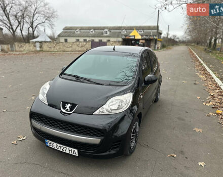 Черный Пежо 107, объемом двигателя 1 л и пробегом 110 тыс. км за 5200 $, фото 1 на Automoto.ua