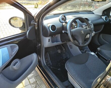 Черный Пежо 107, объемом двигателя 1 л и пробегом 207 тыс. км за 5500 $, фото 3 на Automoto.ua