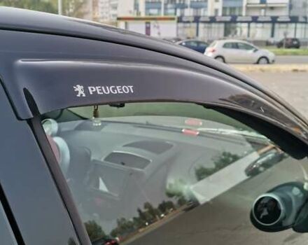 Черный Пежо 107, объемом двигателя 1 л и пробегом 53 тыс. км за 7100 $, фото 7 на Automoto.ua