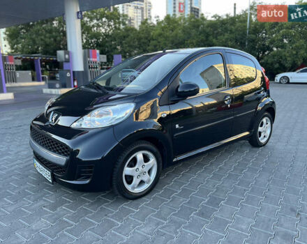 Чорний Пежо 107, об'ємом двигуна 1 л та пробігом 55 тис. км за 6999 $, фото 1 на Automoto.ua