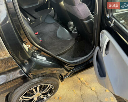 Черный Пежо 107, объемом двигателя 1 л и пробегом 113 тыс. км за 5200 $, фото 16 на Automoto.ua