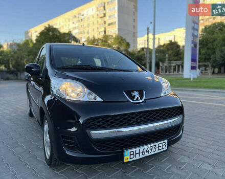 Чорний Пежо 107, об'ємом двигуна 1 л та пробігом 55 тис. км за 6999 $, фото 6 на Automoto.ua