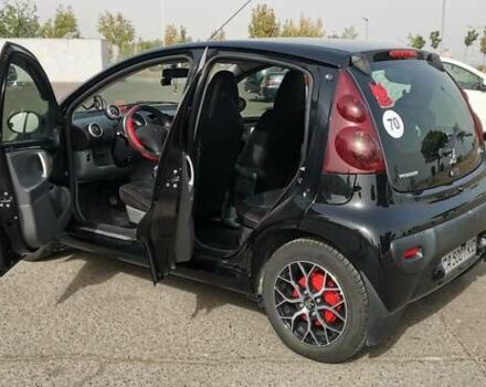 Черный Пежо 107, объемом двигателя 1 л и пробегом 53 тыс. км за 7100 $, фото 2 на Automoto.ua