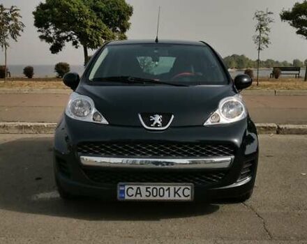 Черный Пежо 107, объемом двигателя 1 л и пробегом 53 тыс. км за 7100 $, фото 1 на Automoto.ua